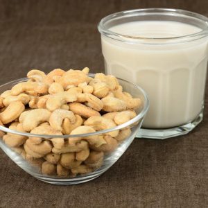 Hạt điều làm sữa